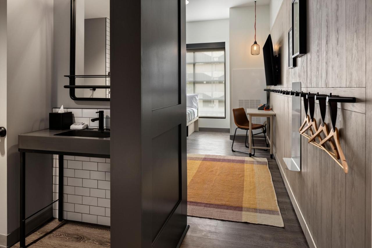 Moxy Omaha Downtown Hotel Kültér fotó